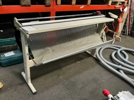 Masă de tăiat hârtie