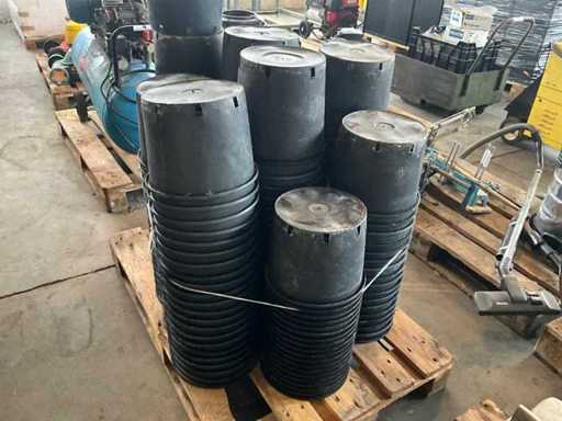 Batch of various round PVC pots for horticulture (175x)