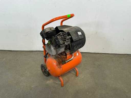 2019 Fiac FV 304-20 Compressor 400/20L