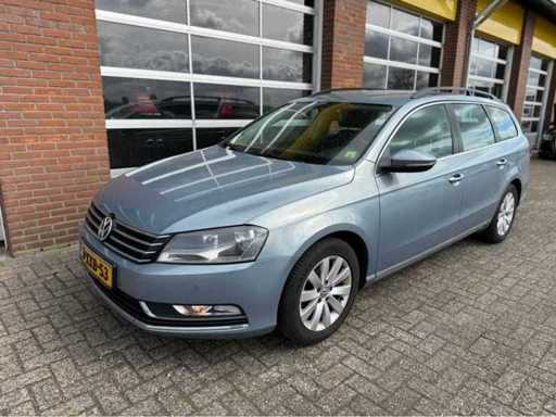 Volkswagen - Passat - Varianta 2.0 TDI Highl. BlM - Mașină - 2013