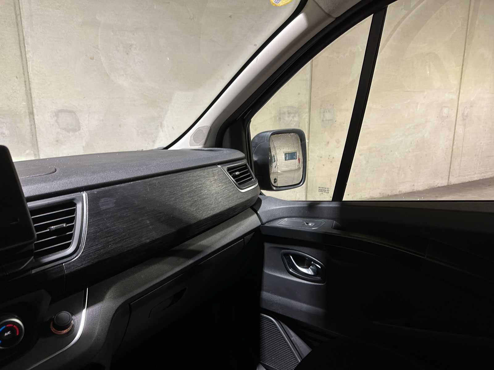 Renault Trafic 2.0 9-Persoons 150pk 2023 Bedrijfswagen