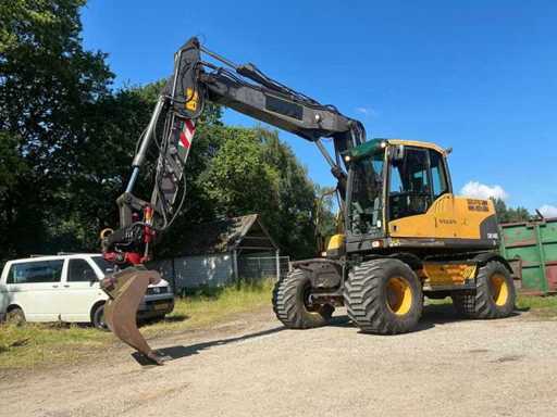 2008 Volvo EW140C Wheeled Excavator with Tilting Yoke and Rotator