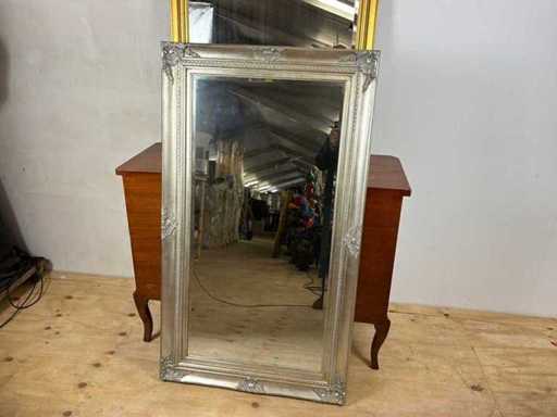 Geschärfter Spiegel