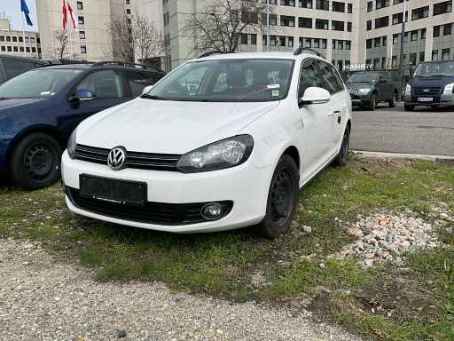 2012 Volkswagen Golf Car