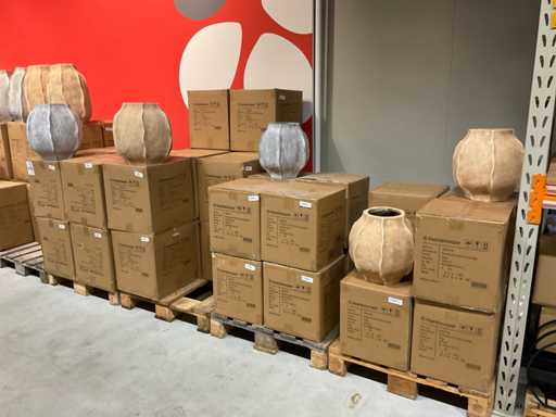 Lotto di vasi in cemento