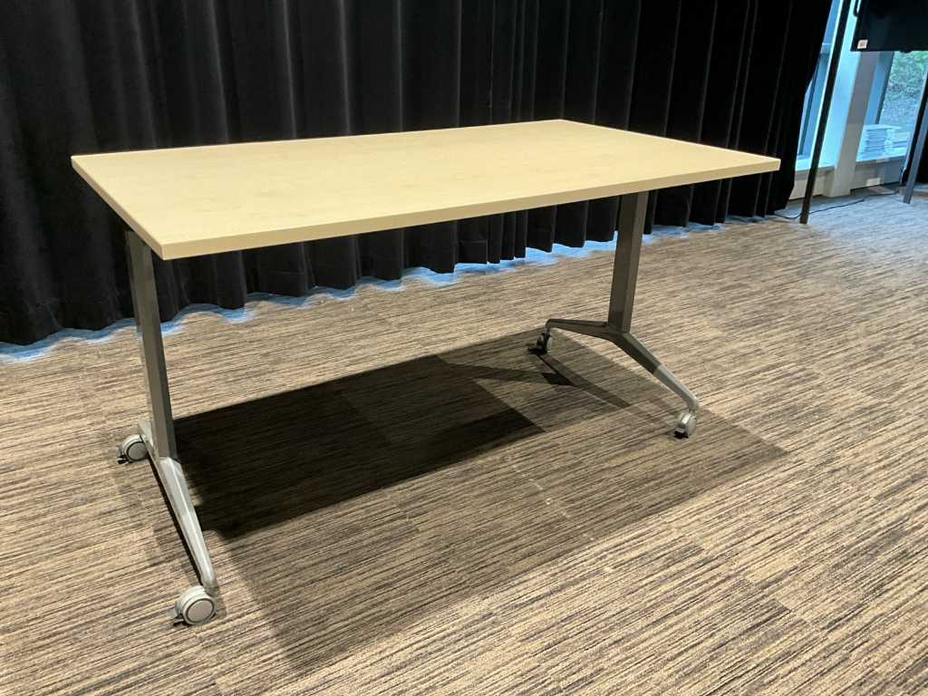 Foldable desk (2x)