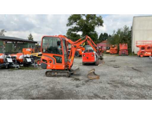 c8ed05f3-edd8-4650-abfc-8b3fded2789e.mp4