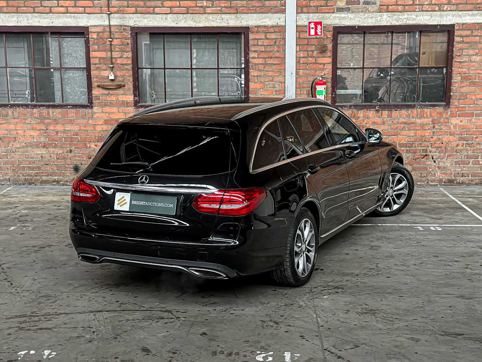 Mercedes-Benz C350e Estate 2.0 Hybrid 211pk 2015 (Origineel-NL) C-Klasse, HB-978-S