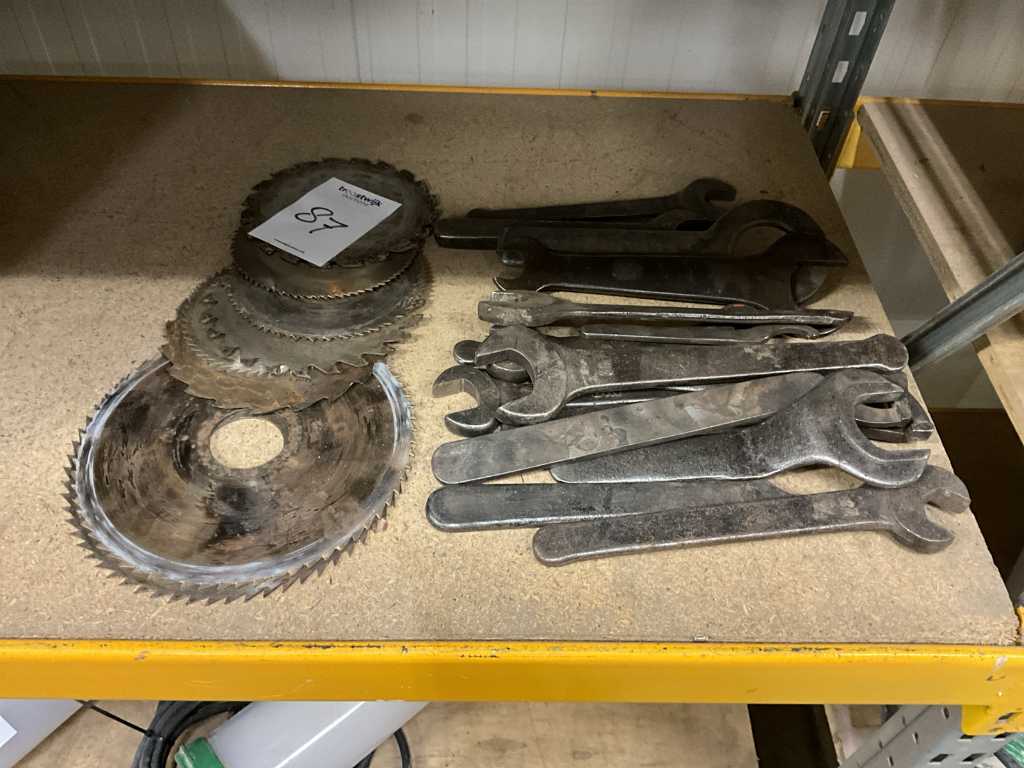 Batch of saw blades & spanners