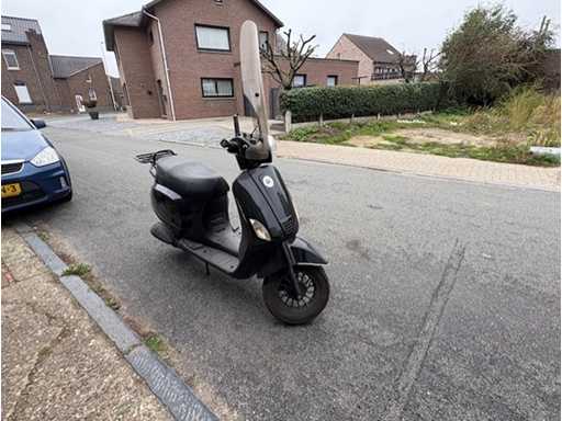 Motorised scooter