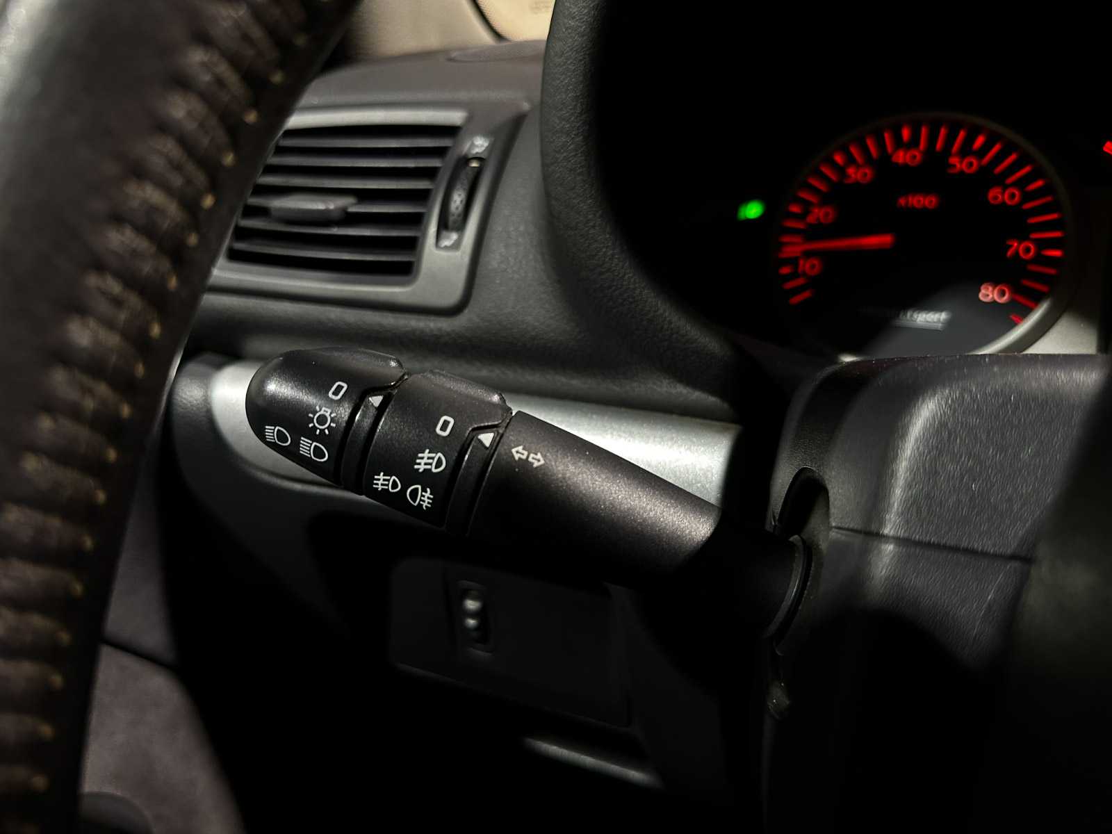 Renault Clio V6 3.0 Sport RS Phase 2 (NR 149) 255pk 2004 Youngtimer