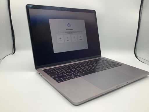 Apple MacBook Pro Laptop