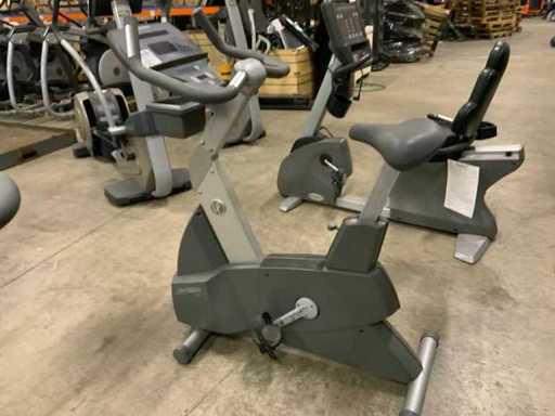Life Fitness 95ci uprightbike Home Trainer