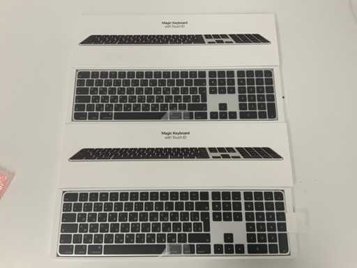 Apple - Magiczna klawiatura QWERTY (grecka) z klawiatur? numeryczn? i Touch ID (2x)