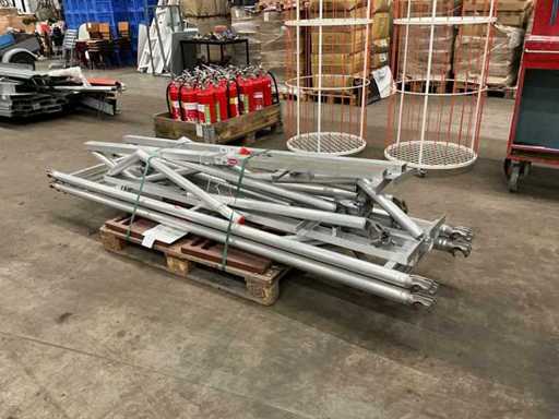Altrex DRB + RS Tower 5 Dachkantenschutzkonsole + Geländerstreben; 5x Gewicht 20 kg;