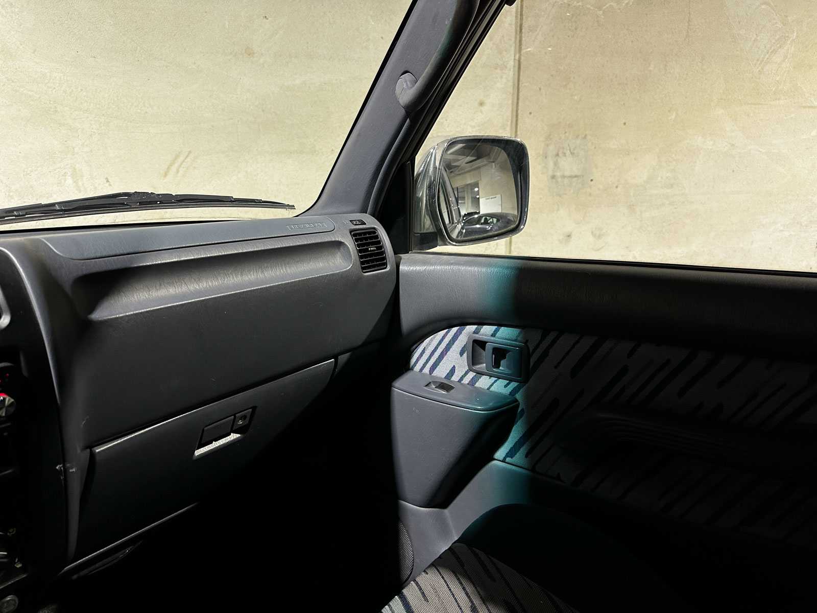 Toyota LandCruiser 90 3.0 HR Blind Van 123pk 2000 (Origineel-NL), 27-VS-NR