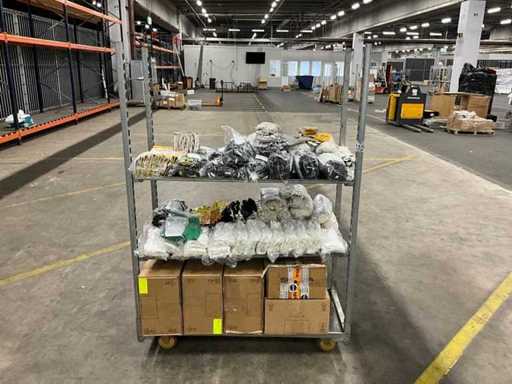 Batch of work gloves 