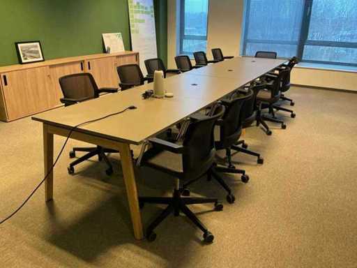 Vergadertafel met Donati stoelen