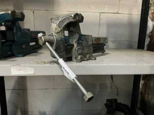 Menghina de bancă Karca