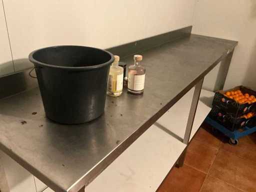 Masă de lucru din oțel inoxidabil