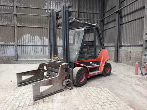 Linde H50D-03 diesel heftruck, bouwjaar 2006, capaciteit 5 ton, voorzien van zware speciale vorkopstelling/klem