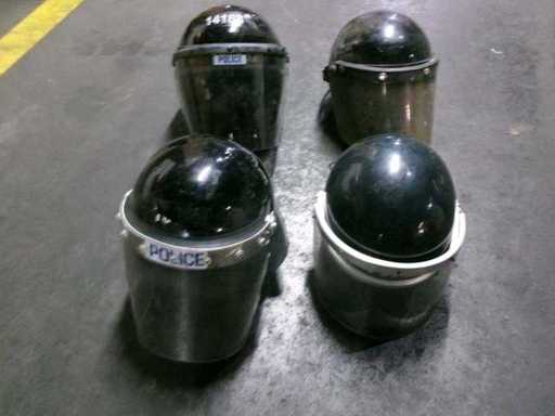 Casque de police mixte, noir, défectueux (G3) (47x)