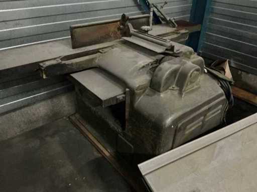 Konstanter Philips AM Dickendichter und verschiedene Metalle