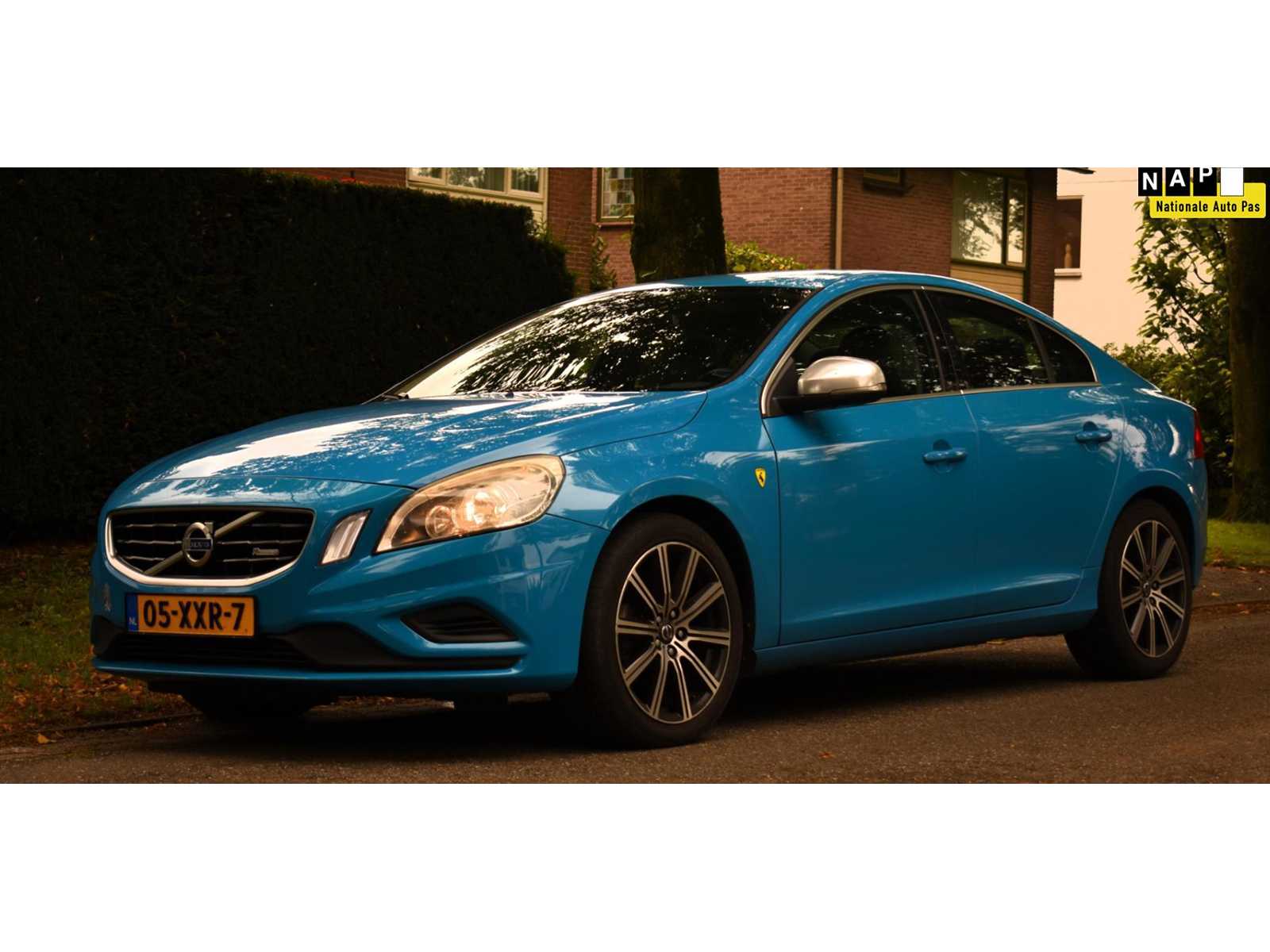 Volvo S60 1.6 T4 R-Design 2012
