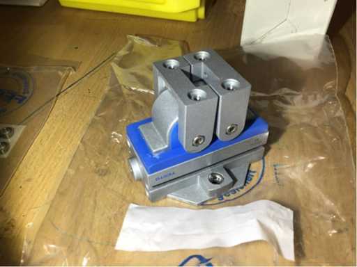 Pnneumatische Radialgreifer