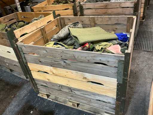 Various NL Army Clothing