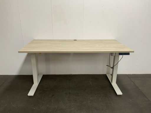 Elektrisch verstellbare Schreibtischhöhe