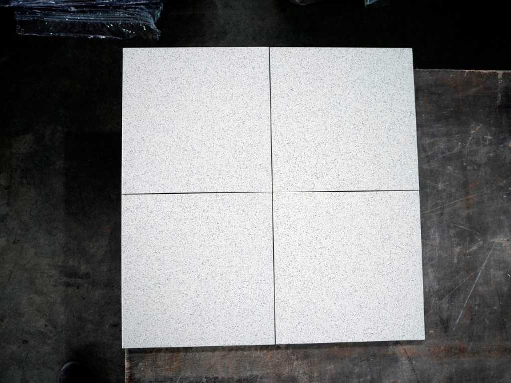 Ceramic tiles 35m²