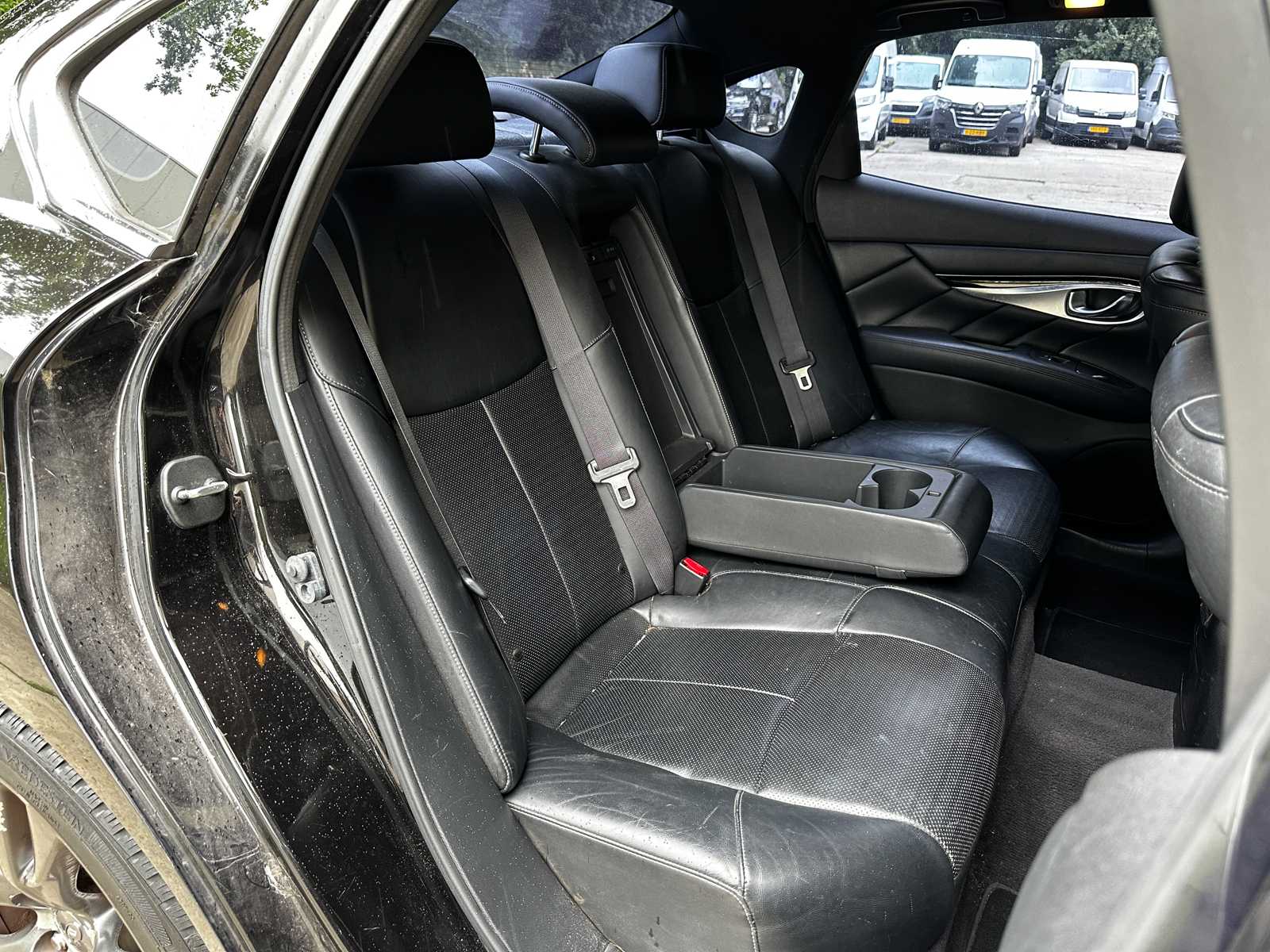 Infiniti M 37 S Premium 320pk 2010, 40-TKN-5