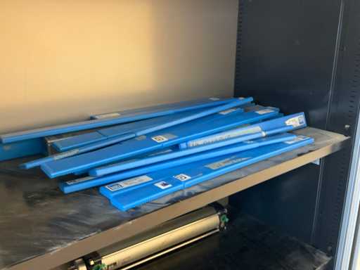 Partij vlakmessen en zaagbladen