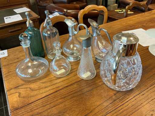 Diverse glazen karaf (8x)