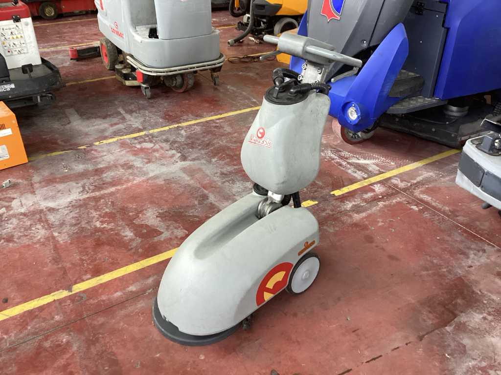 2010 Scruber industrial pentru pardoseli COMAC VISPA 35 V