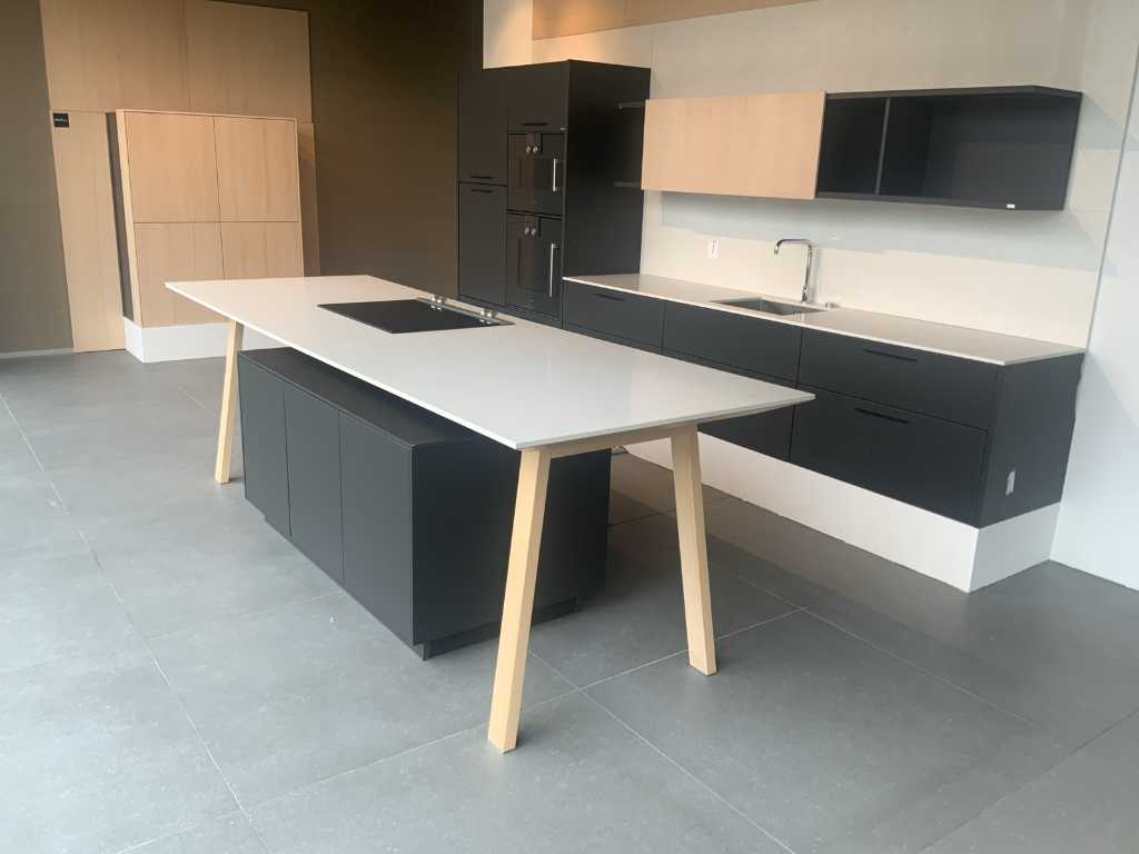 Next/Gaggenau straight kitchen layout with kitchen island