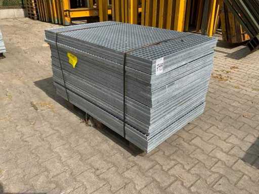 Stalowa podłoga z listwami 1400x880mm (24x)