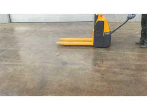 2a9060a0-23b8-4acb-85e4-1d889334b2a8.mp4