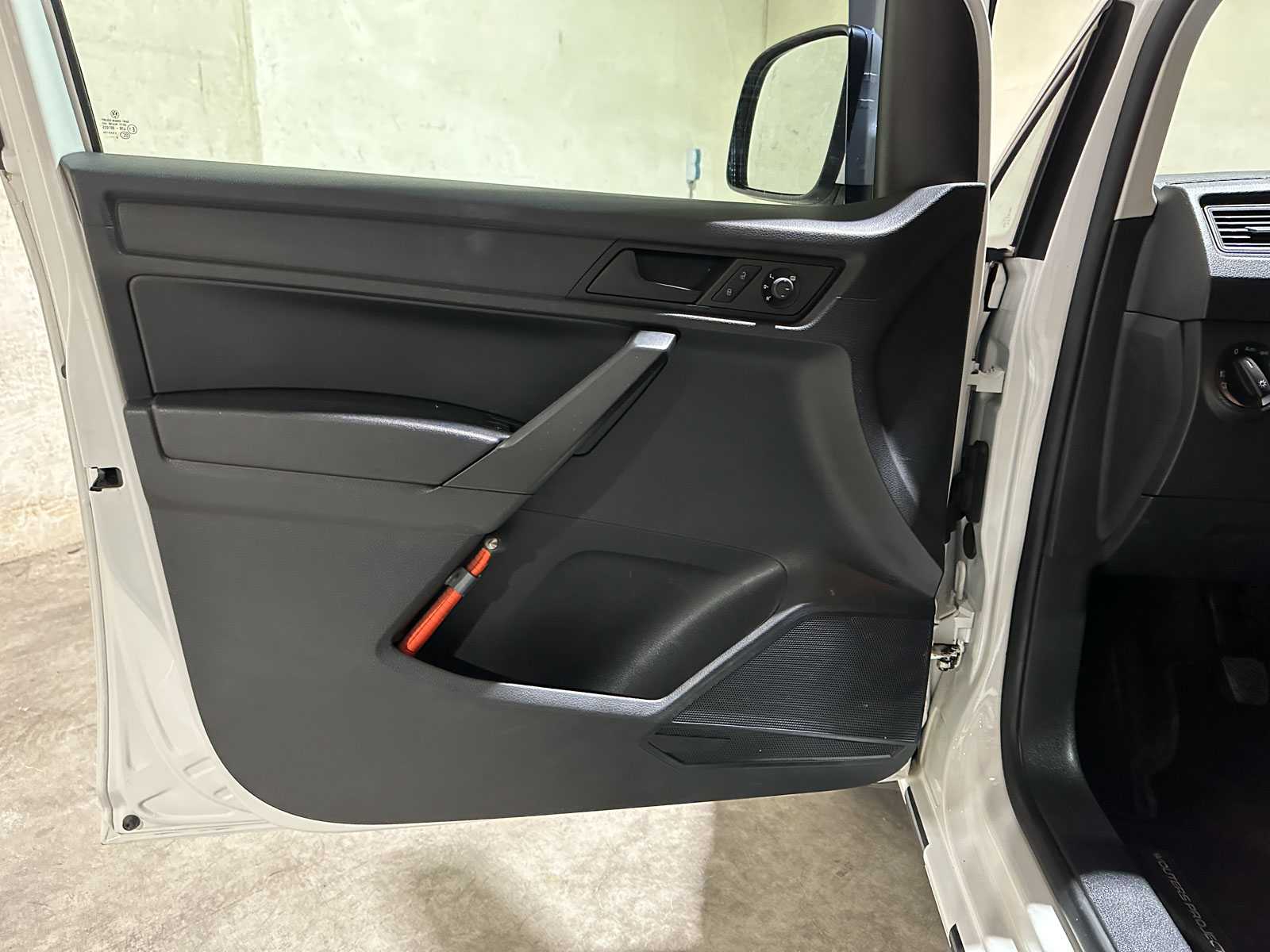 Volkswagen Caddy 2.0 TDI 170PK BMT Highline 2017 (Origineel-NL), V-752-HD