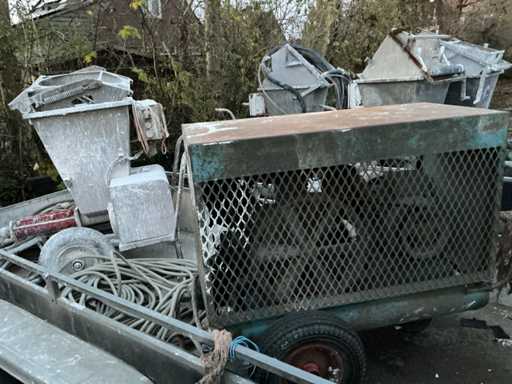 Compresseur à pistons PELICANS et unité de pulvérisation de paquet