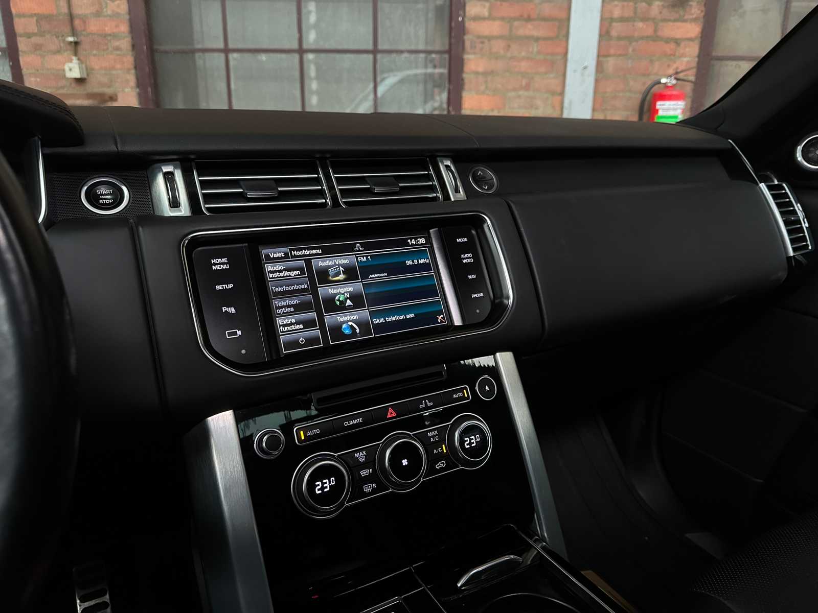 Land Rover Range Rover 4.4 SDV8 Autobiograpy 340pk 2014 (Origineel-NL), 4-THS-30