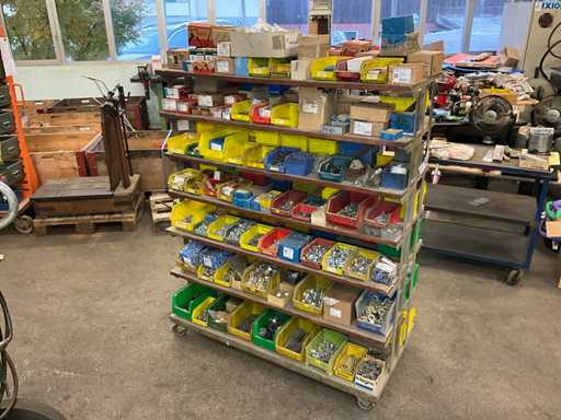 O mul?ime de ?uruburi cu c?rucior