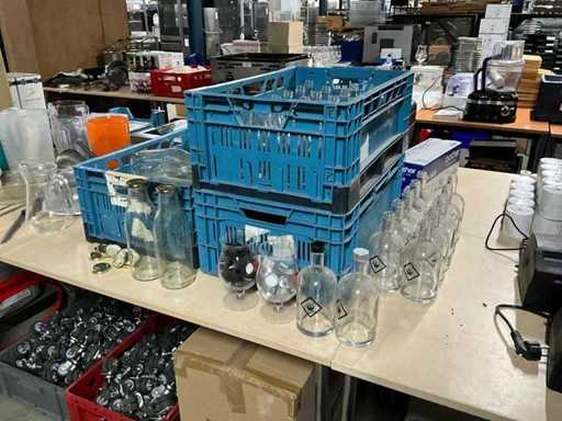 Melk- en waterflessen (70x)