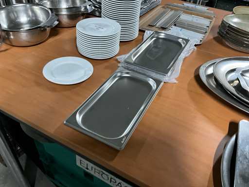 Saro 1/3 GN containers (8x)