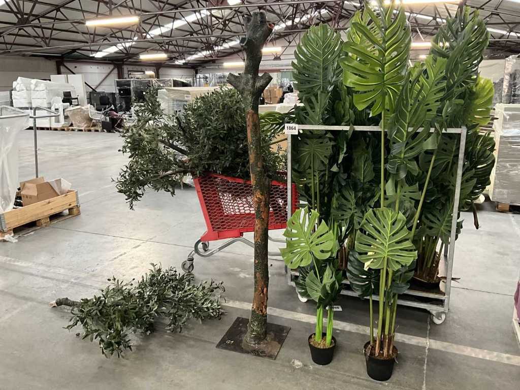 Plm 18 diverse kunststof planten + olijfboom