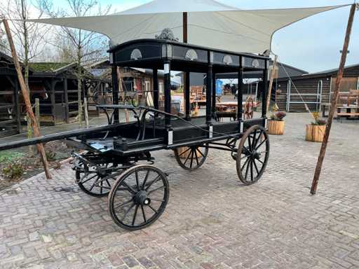 Funeral carriage