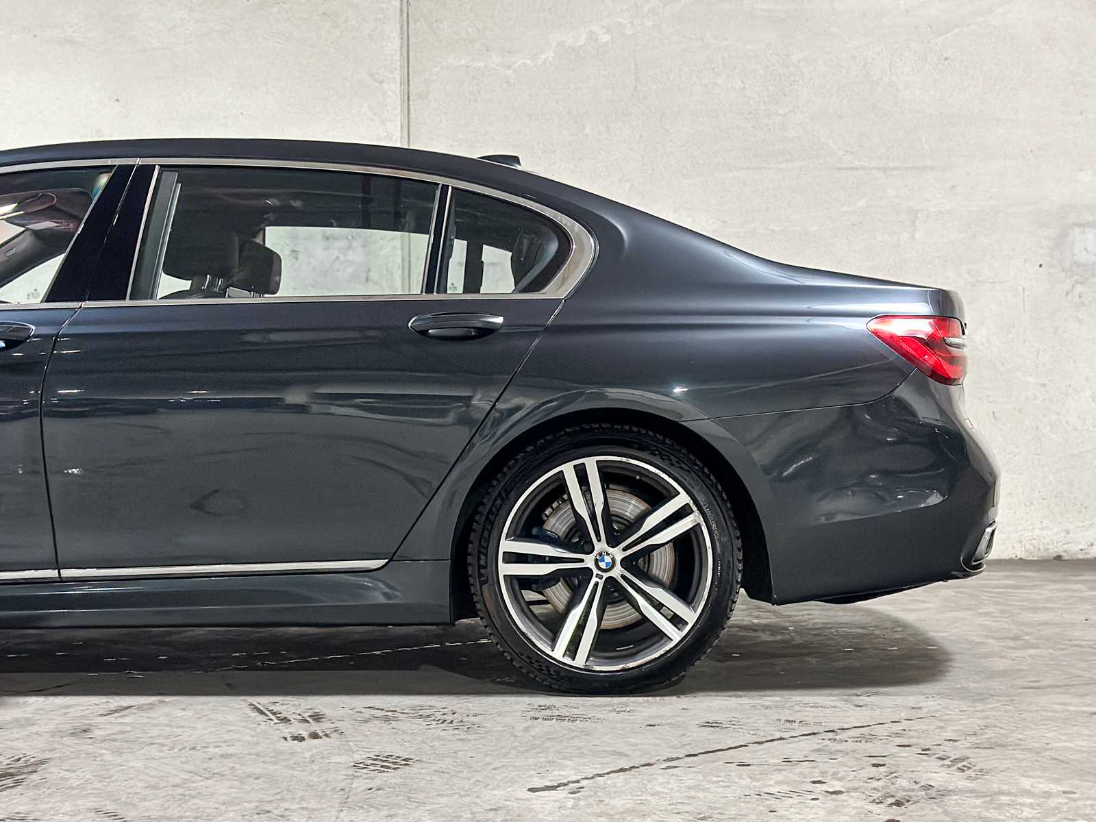 BMW 750Li xDrive High Executive 4.4 V8 7-serie G12 449pk 2017, XF-396-X