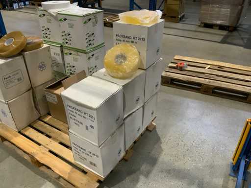 Schachtel mit transparentem Klebeband (7x)