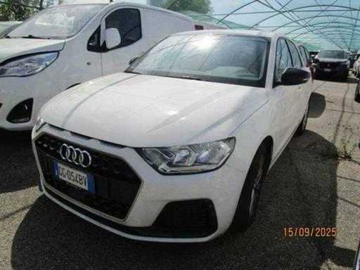 AUDI A1 2 SERIES CITYCARVER 25 TFSI Automobile